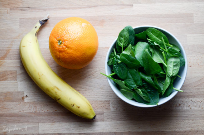 Koktajl ze szpinaku, pomarańczy i banana