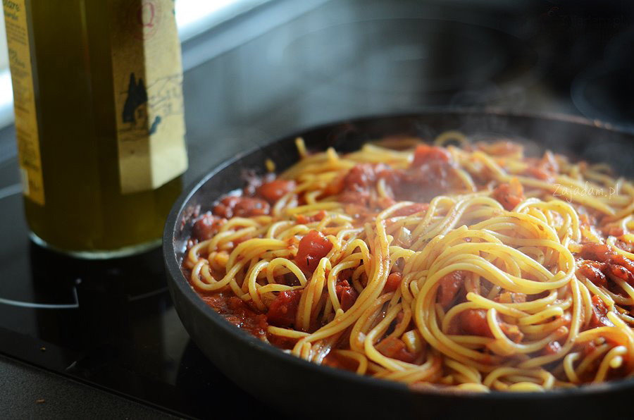 spaghetti napoli