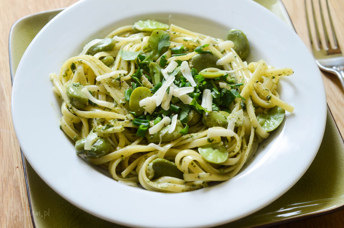 Przepis na makaron z bobem i szpinakiem