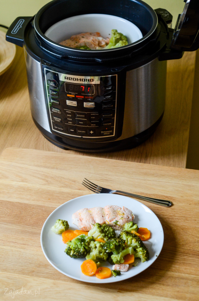 Multicooker-szybkowar REDMOND RMC-M110 - Recenzja