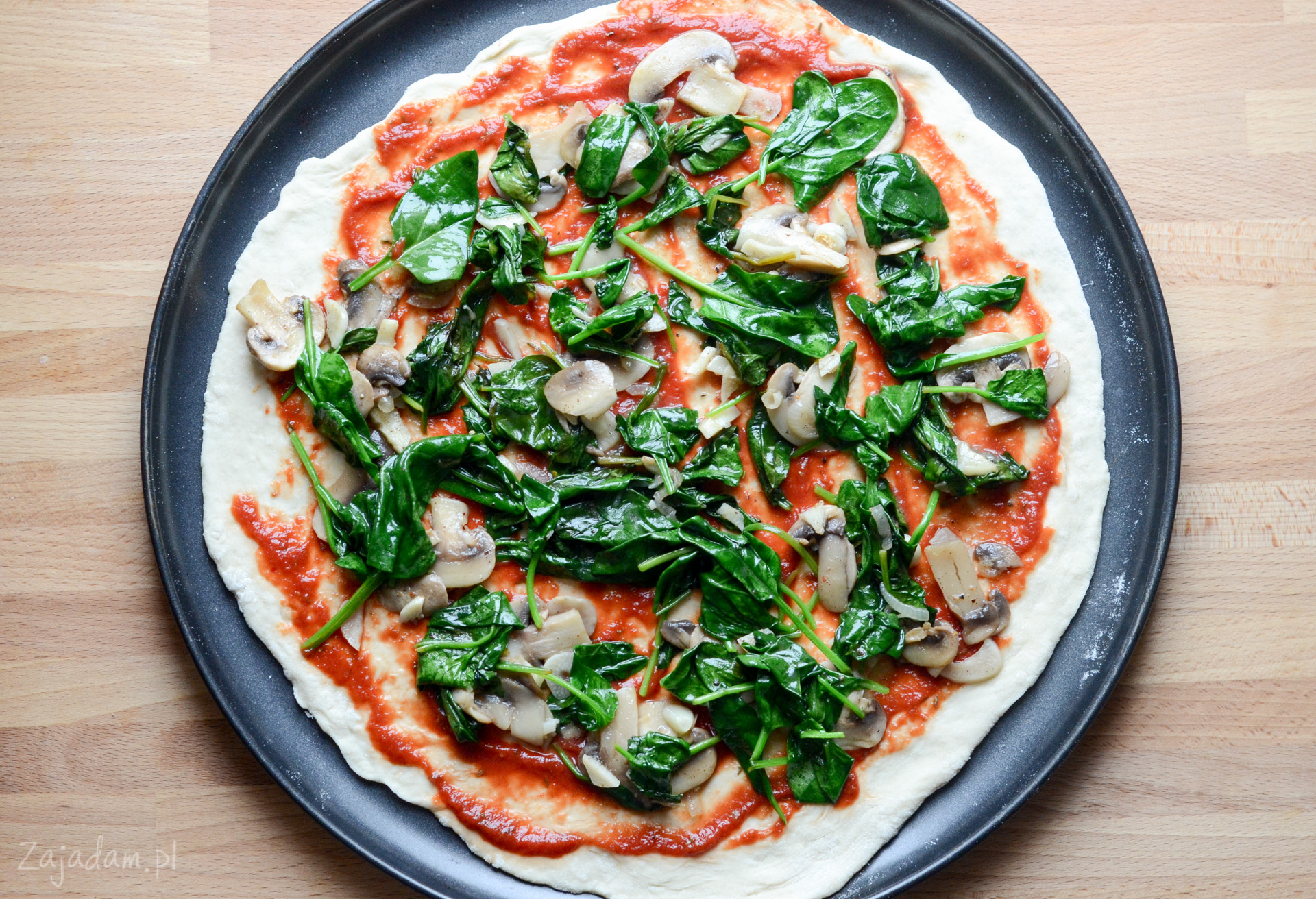 Pizza ze szpinakiem Przepis