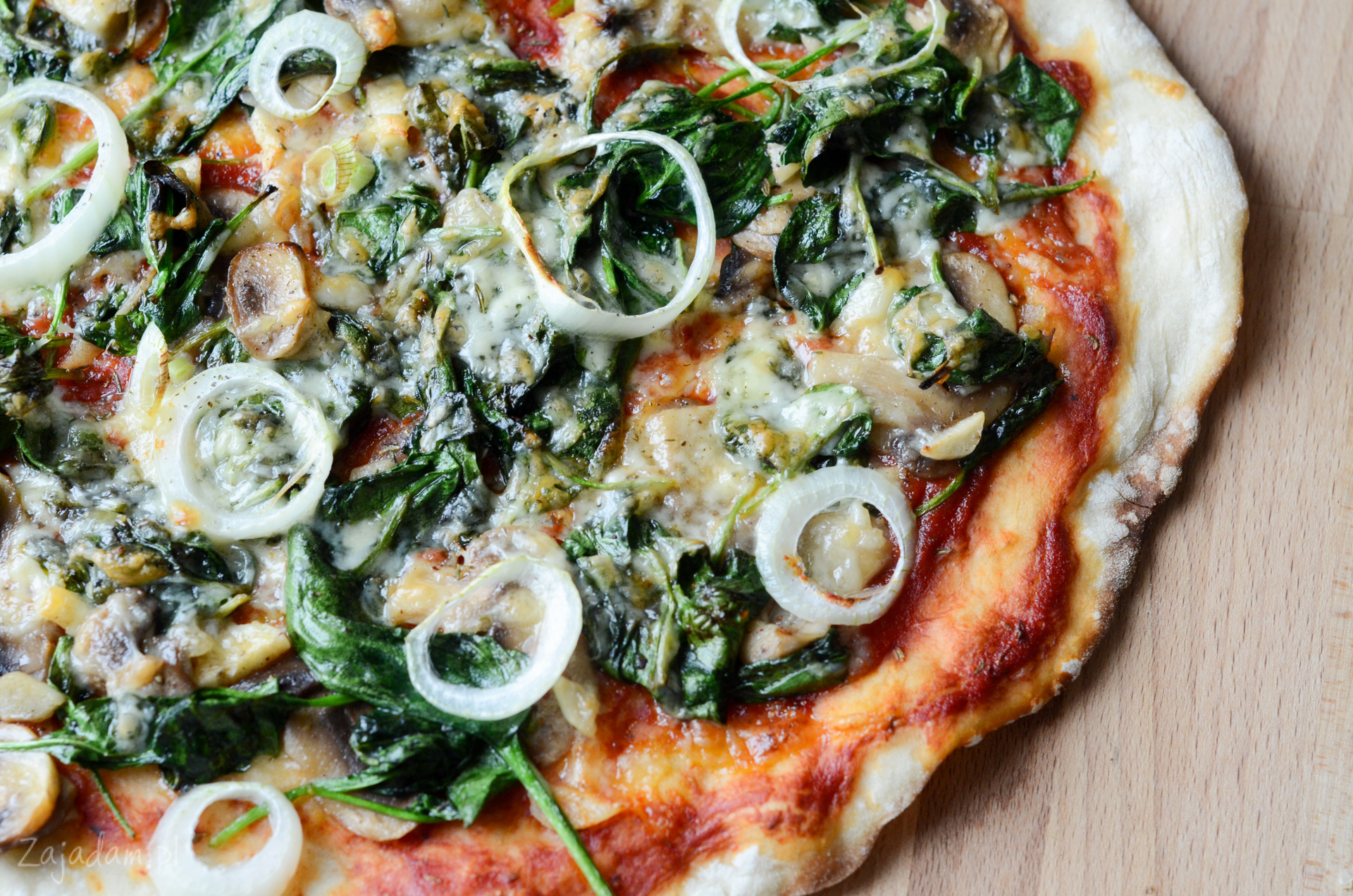 Pizza ze szpinakiem Przepis