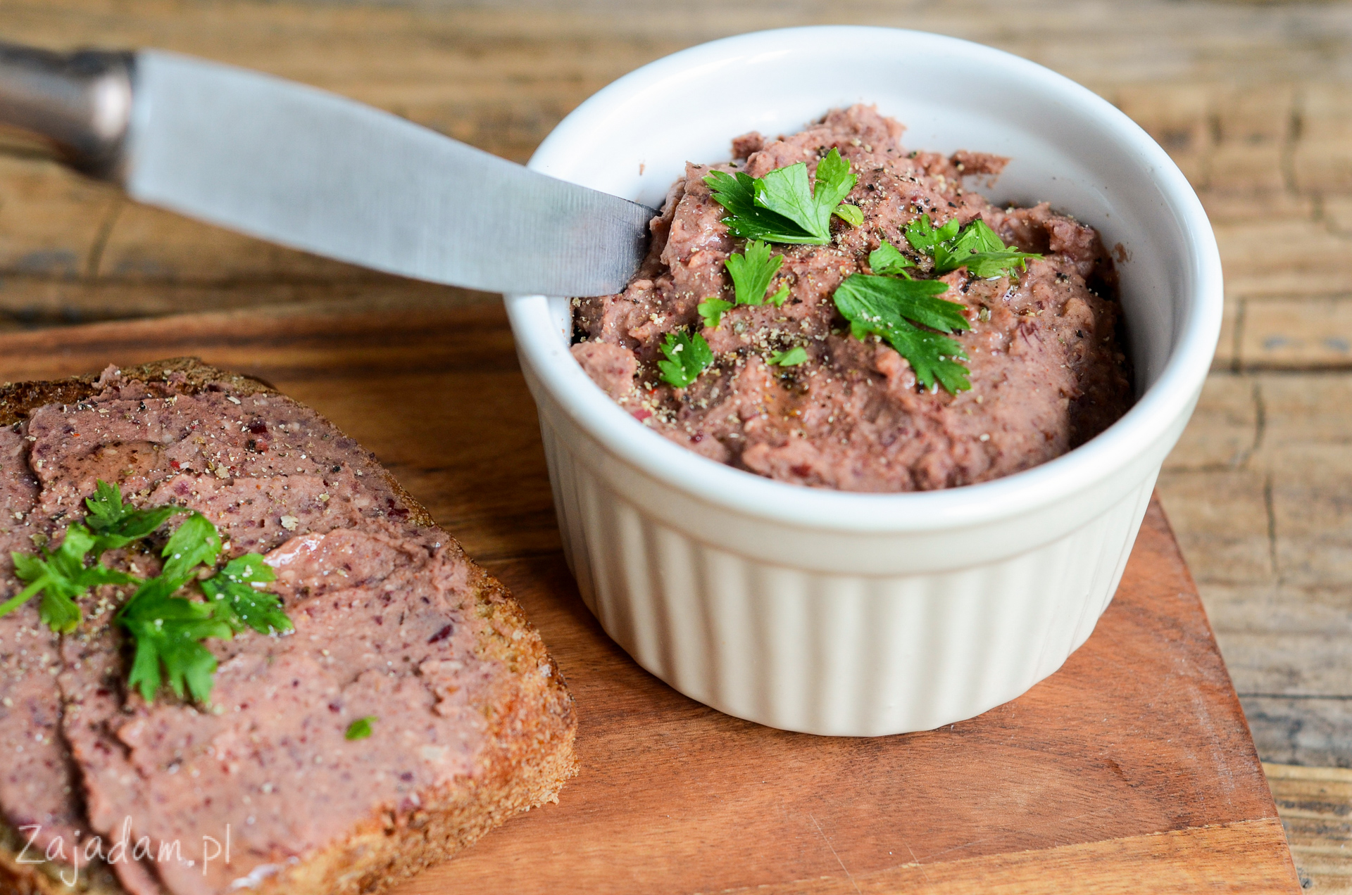 Пошаговый рецепт паштета из куриной печени. Фасолевый паштет. Паштетник. Паштет печеночный. Паштет из печени.