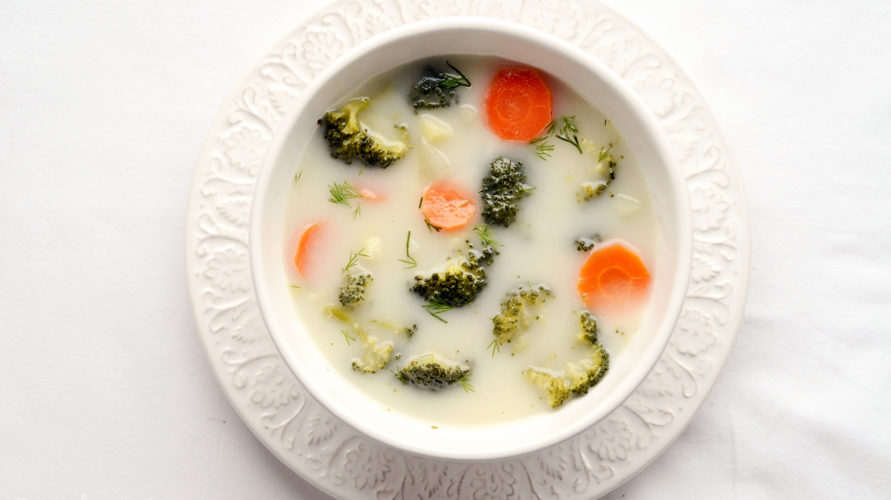 Lekka zupa z brokułami